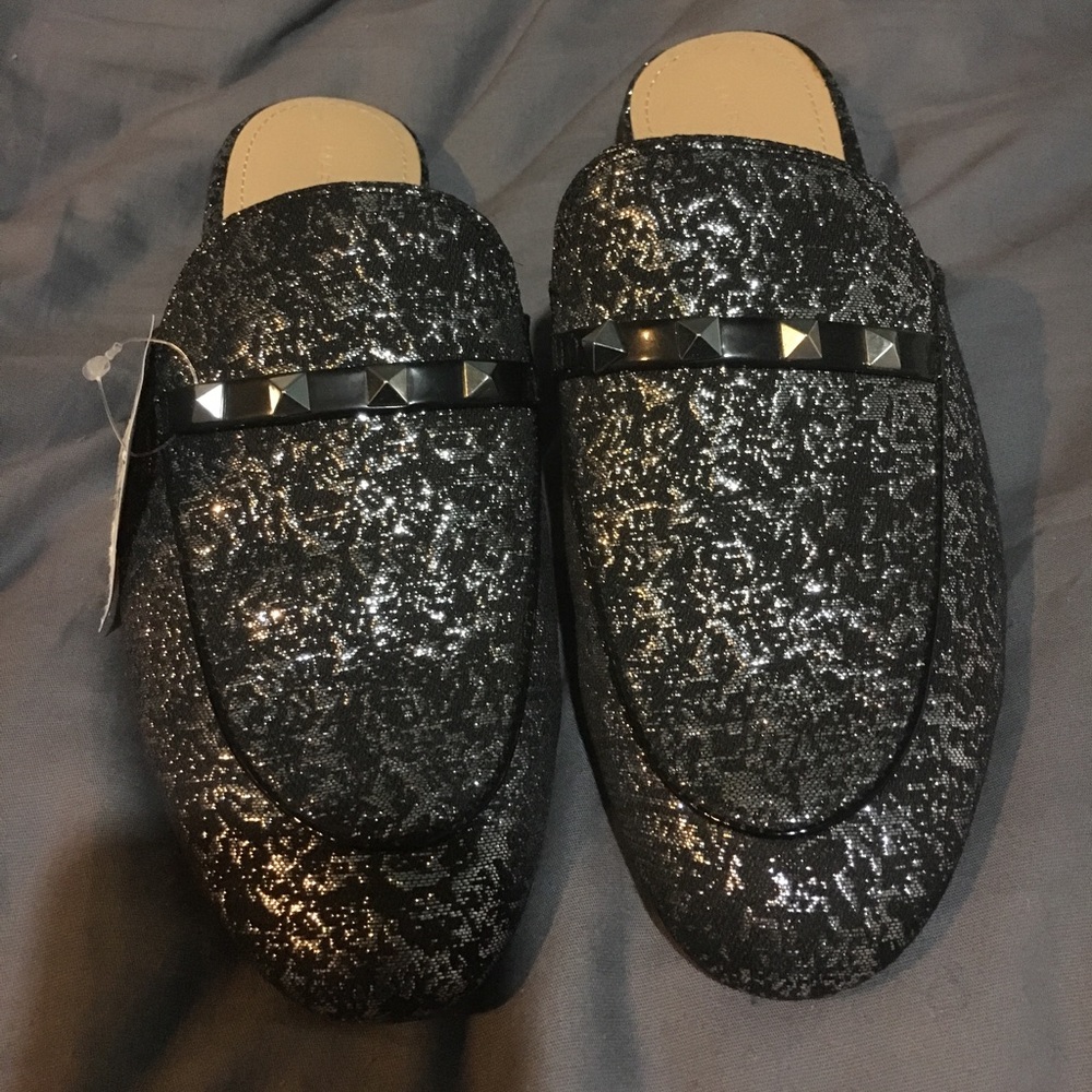 Marc Fisher Flats
